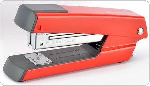 Zszywacz KANGARO DS-35, zszywa do 30 kartek, metalowy, w pudełku PP, czerwony, KADS35-04